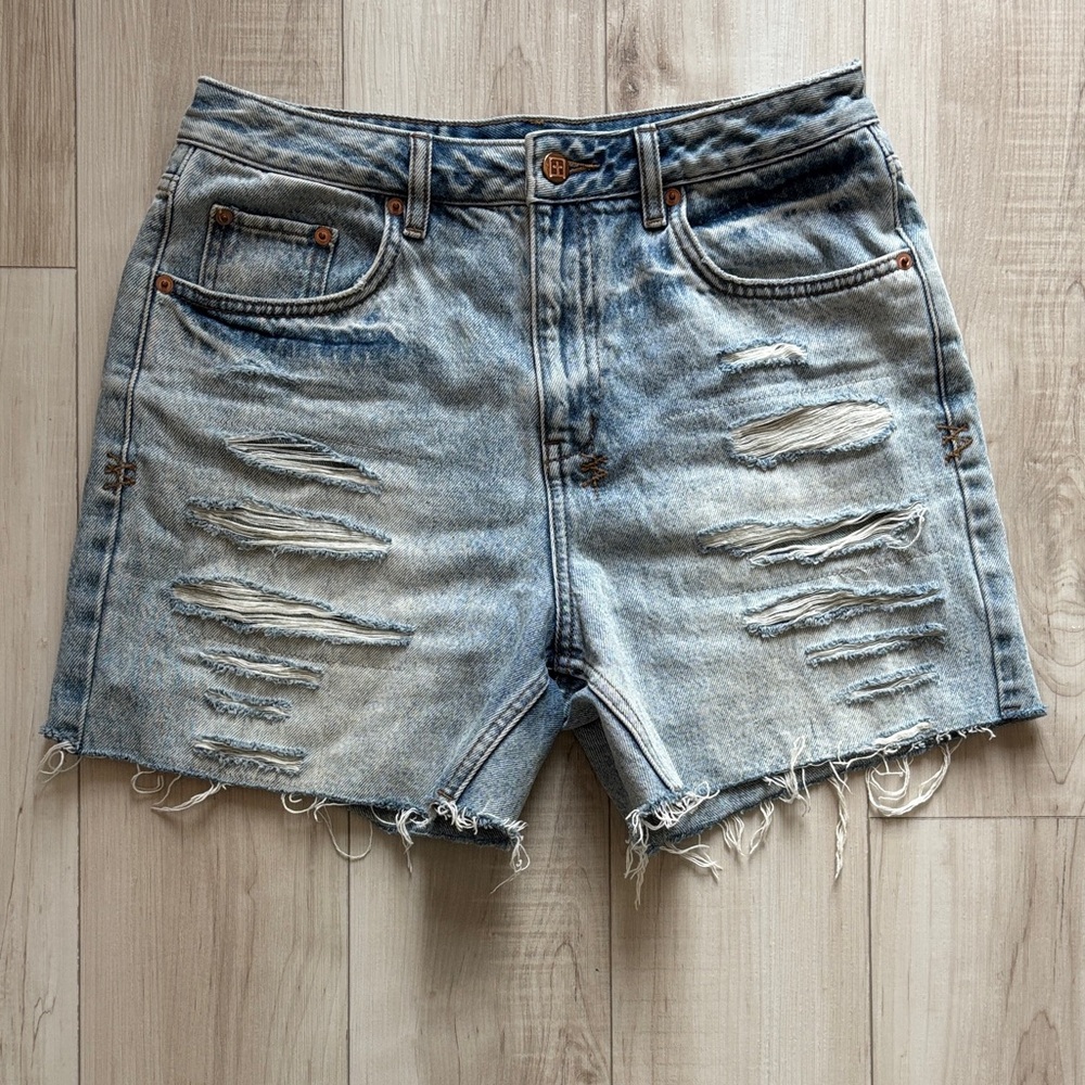 KSUBI jeans Distressed Denim Women Shorts 29” waist